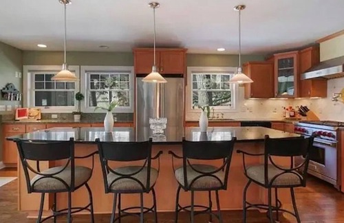 Williams Bay Casa | Open Floorplan Lake House just 2 min. walk to Lake Geneva