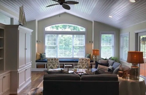 Williams Bay Casa | Open Floorplan Lake House just 2 min. walk to Lake Geneva