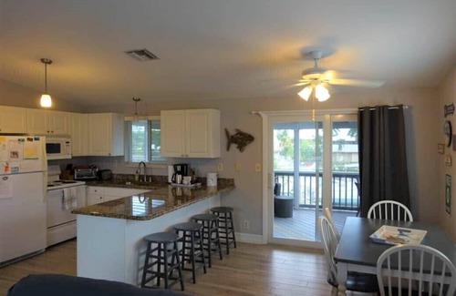 Port Pine Heights Casa | OPEN FOR 2025 LOBSTER SEASON! Nice 2-bedroom Canal Home in serene Big Pine Key!