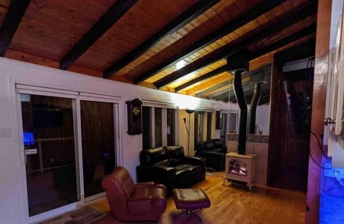 Cheneville Chalet De Esquí | Open for Holidays! Waterfront cottage CITQ369052