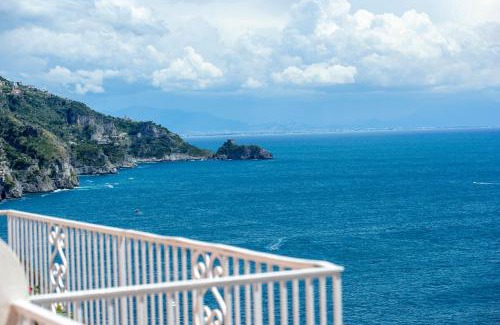 Praiano Hotel | Open Gate
