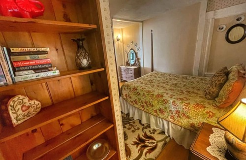 Trenton Hotel | Open Hearth Inn Suite 2 - 10 min to Acadia!