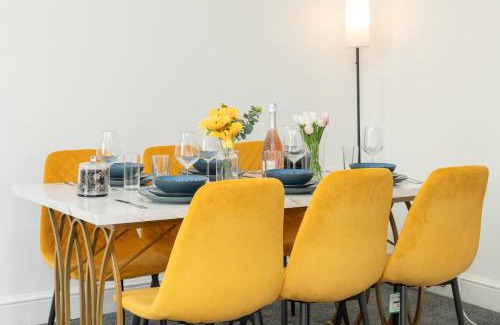 Fareham Apartamento | Open Mind Property - 4 Bedroom with 7 Double Beds