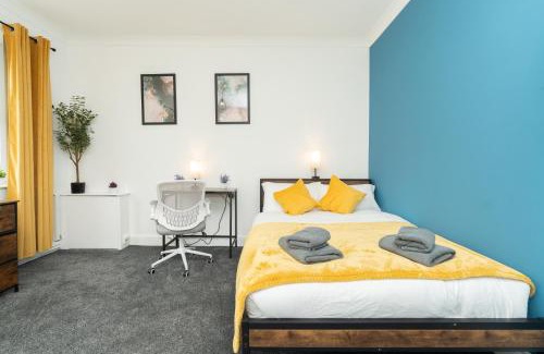Fareham Apartamento | Open Mind Property - 4 Bedroom with 7 Double Beds