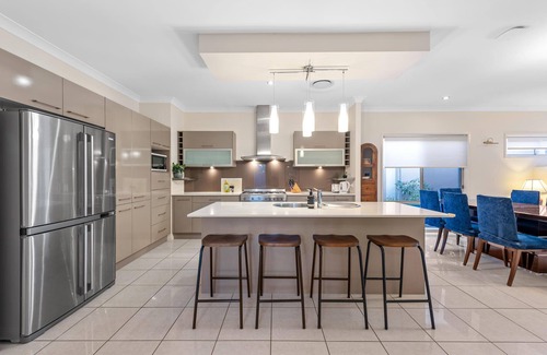Taringa Casa | Open Plan! 3 Bedroom House ~ Taringa