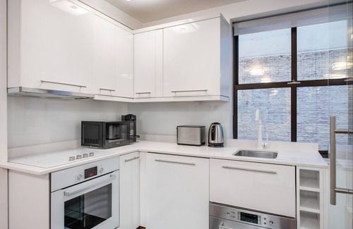 Bridge Apartamento | Open plan City of London 1BR, 1 min walk to Monument stn, by Blueground