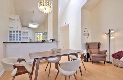 San Carlos Apartamento | Open San Carlos 2BR w/ Parking & W/D, walk to Restaurants, by Blueground