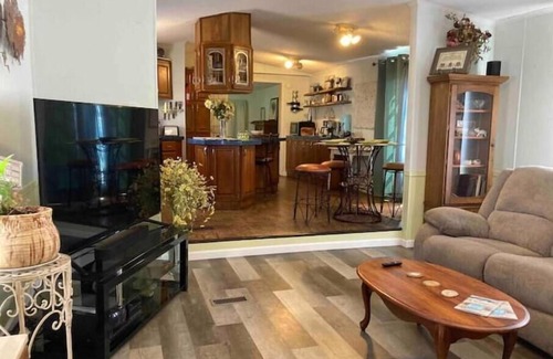 Brady Casa | Open Sky Guesthouse: open, airy, centrally located