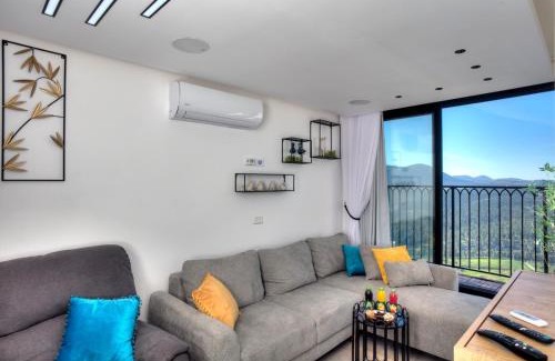 Safed Old City Casa | Open Skys
