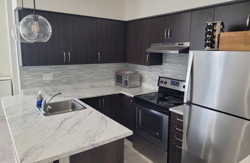 L'Amoreaux Casa | Open & Spacious 2bd/2.5bath Townhouse w/ 2offices