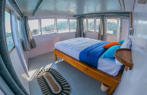 Labuan Bajo Alquiler De Eote | Open trip sharing komodo 3d/2n