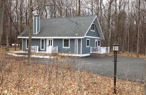 Egg Harbor Cabaña | Open Year-Round. Pristine Cottage Minutes from Egg Harbor.