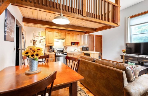 Bethel Casa | Opera House Loft 04 | 1 Bed, 1 Bath