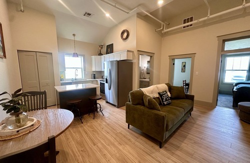 Frontier Apartamento | Opera House Suites 3
