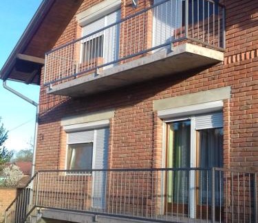 Svajcarnica Casa | OPG Vuk bed&breakfast "Čarobni snovi"