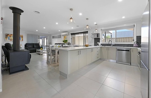 Llanarth Casa | Ophir - Large Entertainer, Sleeps 11