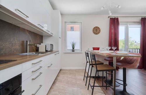 Fabryczna Apartamento | Opoczyńska 14 | Elegant Apartment | Desk