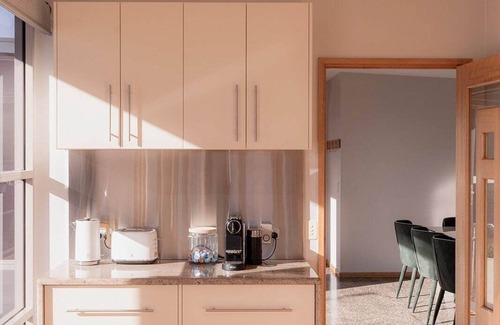 Opossum Bay Casa | Opossum Oasis: Waterfront Home in Opossum Bay