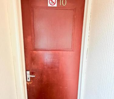 Beeston Casa | Opposite Hylands Hotel single rooms