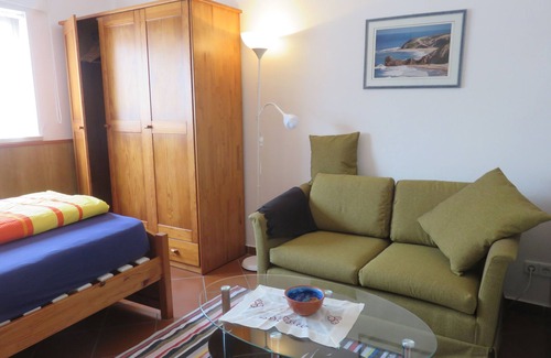 Vale Furado Apartamento | Estudio idealmente amueblado para 3 personas.