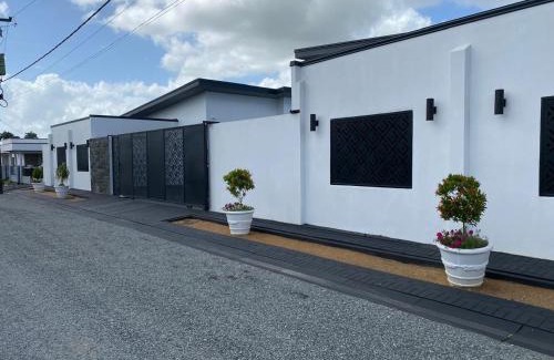 Sipaliwini District Casa | Optimus Rentals
