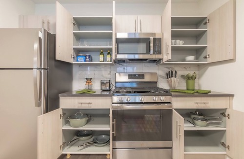 Orange Apartamento | Opulence n Olive ~ 4bath, 10 beds+Park 2 cars FREE