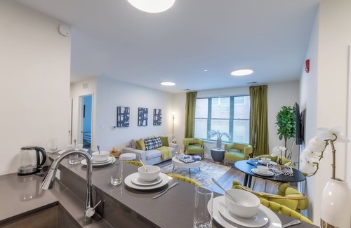 Orange Apartamento | Opulence n Olive ~ 4bath, 10 beds+Park 2 cars FREE