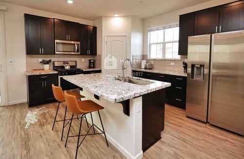 Folsom Casa | Opulence on Sunny Gate Ln