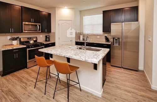 Folsom Casa | Opulence on Sunny Gate Ln