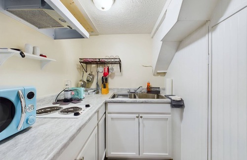 Pine Forest Casa | Opuluxe Enjoy Fayetteville's Unit 2 Hidden Gem!