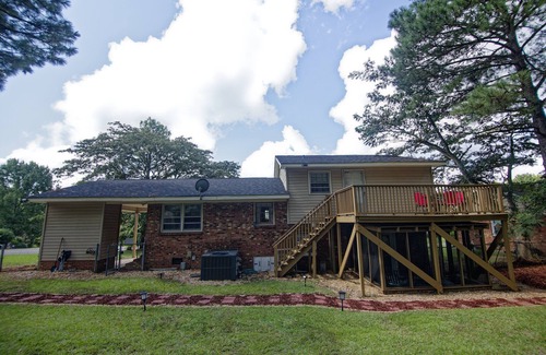 Pine Forest Casa | Opuluxe Enjoy Fayetteville's Unit 2 Hidden Gem!
