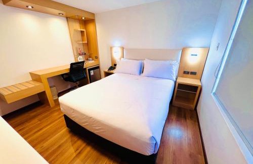 Distrito de Cerro Colorado Casa | OQ STANDARD HOTEL - Airport