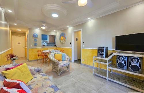 Jardim Virginia Apartamento | Orange Beach Enseada Guarujá - Piscina, Ar, Wi-Fi, 3 Quartos a Poucos Passos do Mar