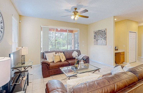 Watersong Casa | Orange Blossom Hideaway | House in Davenport with a pool and pool spa