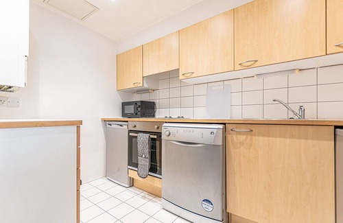 Baltic Triangle Apartamento | Orange Rentals - Stunning Penthouse Near The Albert Dock with Balcony & Parking