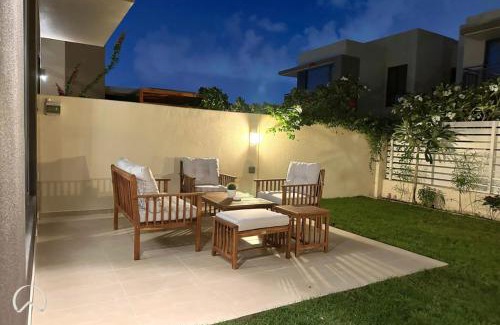Dubai Villa | Oraya - Suburban Serenity at Spacious 4BR Villa in Maple 2