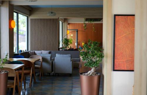 Sarande Hotel | Orb Inn