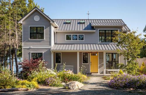 Eastsound Casa | Orcas Beach Cottage