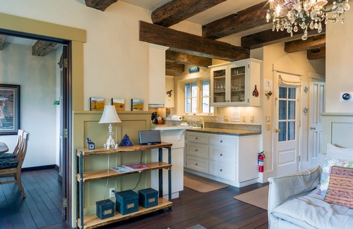 Eastsound Cabaña | Isla Orcas, Crescent Beach Cottage