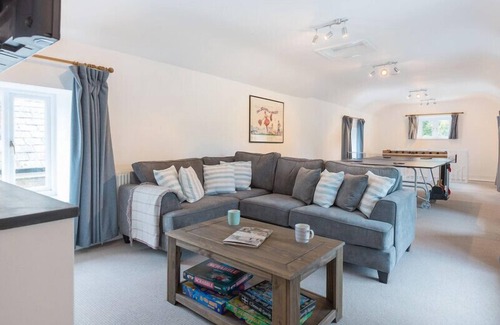 Trelights Cabaña | ORCHARD COTTAGE, family friendly in Trelights