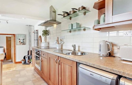 Wedmore Cabaña | Orchard farm -Apple store Dog friendly