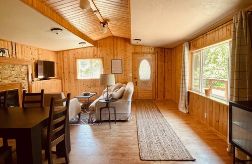 Camano Island Otro | Orchard Farmhouse on Camano Island with WiFi / Ocean View / Fire Pit / Laundry