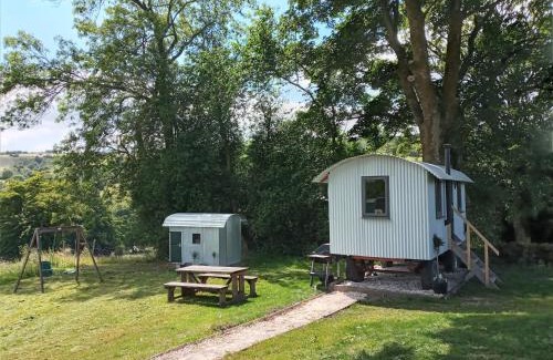 Longnor Otro | orchard meadow shepherd huts leek-buxton-ashbourne