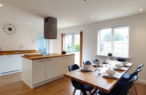 Kempsford Casa | Orchard View - 4-Bed Home In Kempsford, Cotswolds