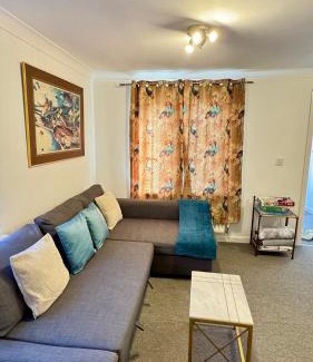 Swindon Casa | Orchid Cotswold Stone house