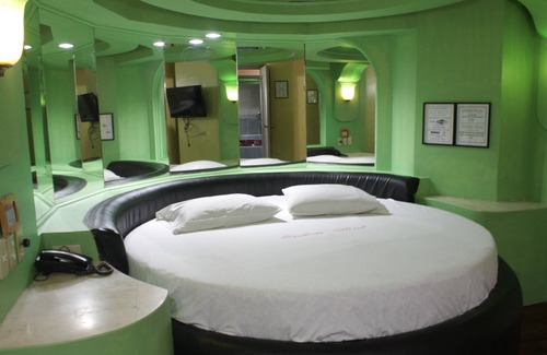 Pasig Hotel | Orchids Drive Inn Hotel and Restaurant