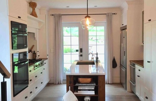 Saint-Brigitte-de-Laval Cabaña | Orēe | Peaceful Nature Escape | Entire Home with Terrace & Views