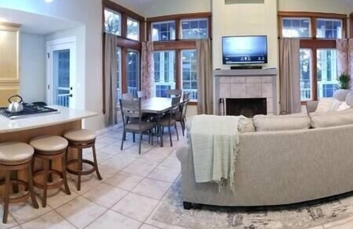 Warrenton Casa | Oregon Coast Gem: Beach, Lake & Family Friendly