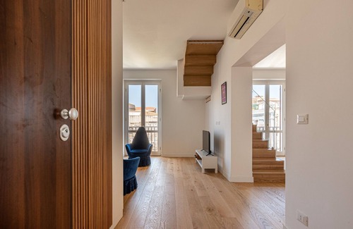 Castellammare Vucciria Apartamento | Oretea Apartment with Terrace by Wonderful Italy
