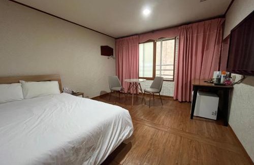 Downtown Hotel | Oreum Motel